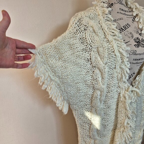 Cable Knit Long Sweater - Picture 3 of 9